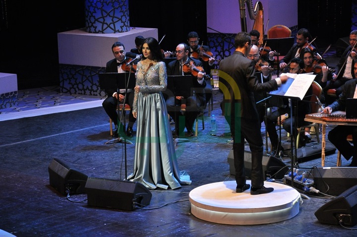 بالصور.. السورية "رويدا عطية" تبدأ حفلها الآن ضمن فعاليات مهرجان الموسيقى العربية بالصور.. السورية "رويدا عطية" تبدأ حفلها الآن ضمن فعاليات مهرجان الموسيقى العربية