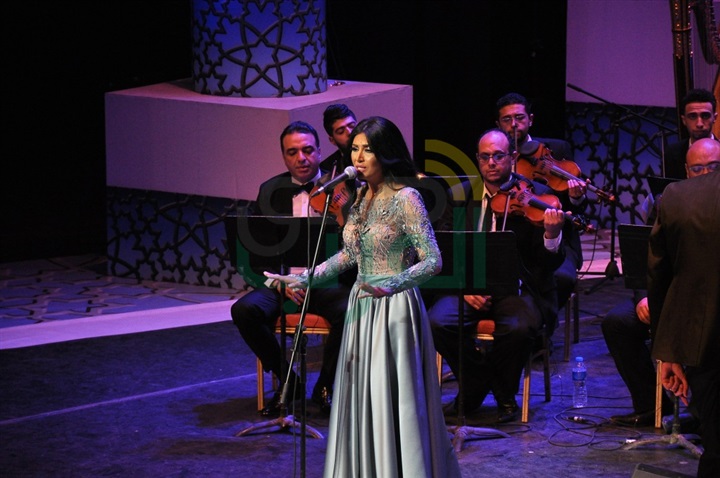 بالصور.. السورية "رويدا عطية" تبدأ حفلها الآن ضمن فعاليات مهرجان الموسيقى العربية بالصور.. السورية "رويدا عطية" تبدأ حفلها الآن ضمن فعاليات مهرجان الموسيقى العربية
