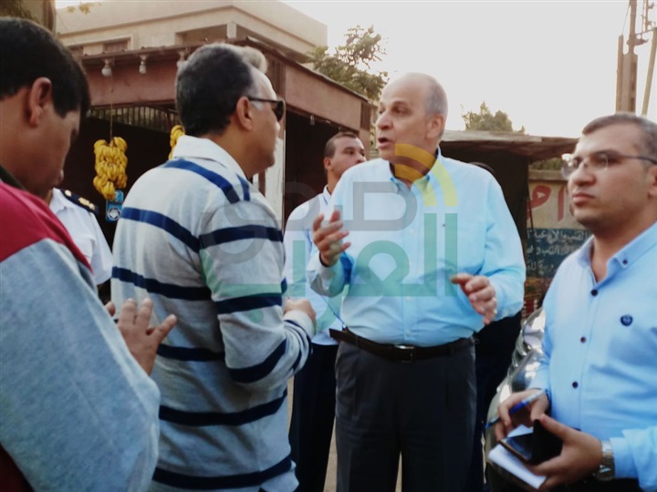 محافظ القليوبيه ووزير النقل يتفقدان مزلقان كفر شبين عقب خروج قطار عن القضبان 