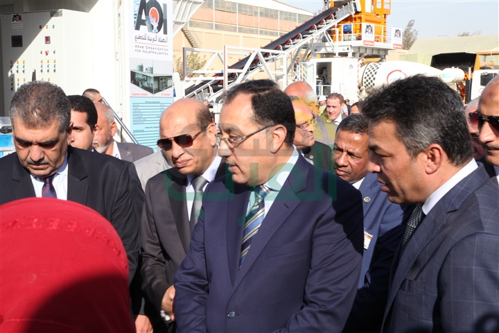 زيادة نسب المكون المحلي بمشروعات مشتركة تخدم المجتمع المصري.. وبأيدي أبنائها منتجات صناعية جديدة بنسبة 100% بوحدات الهيئة