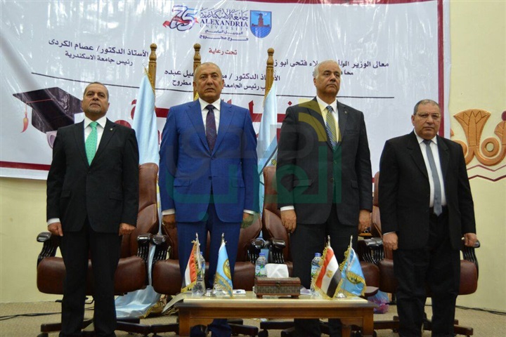 الكردي يشهد حفل الخريجين الأول لطلاب فرع الجامعة بمطروح