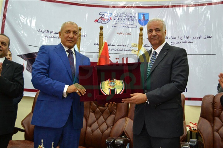 الكردي يشهد حفل الخريجين الأول لطلاب فرع الجامعة بمطروح