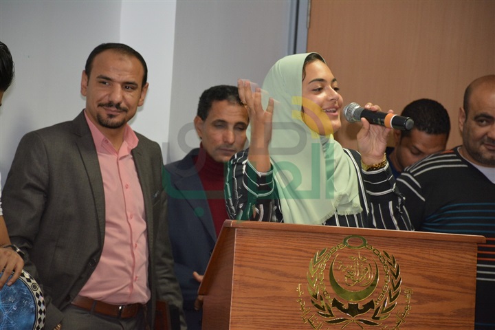 تكريم النجم حكيم فى اﻻكاديمية البحرية بالقرية الذكية تكريم النجم حكيم فى اﻻكاديمية البحرية بالقرية الذكية