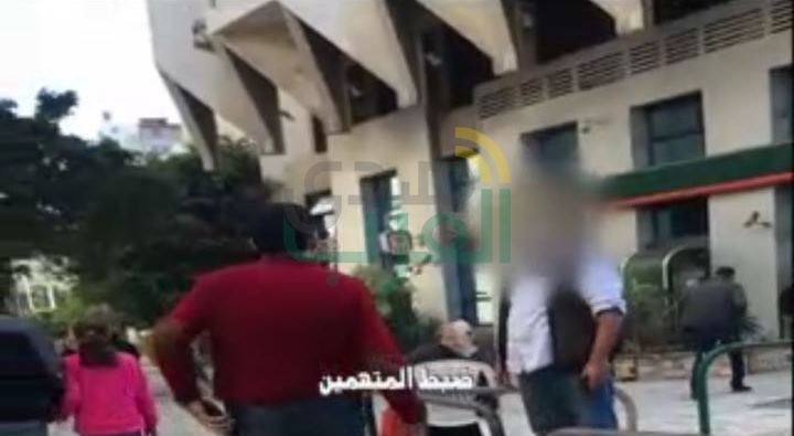 بالصور.. القبض على المتهمين بتهريب نصف طن فضة وأدوية محظورة‬