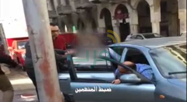 بالصور.. القبض على المتهمين بتهريب نصف طن فضة وأدوية محظورة‬