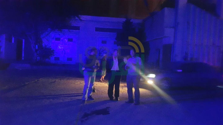 بالصور.. السيطرة على حريق بمطحن فى دسوق بكفر الشيخ