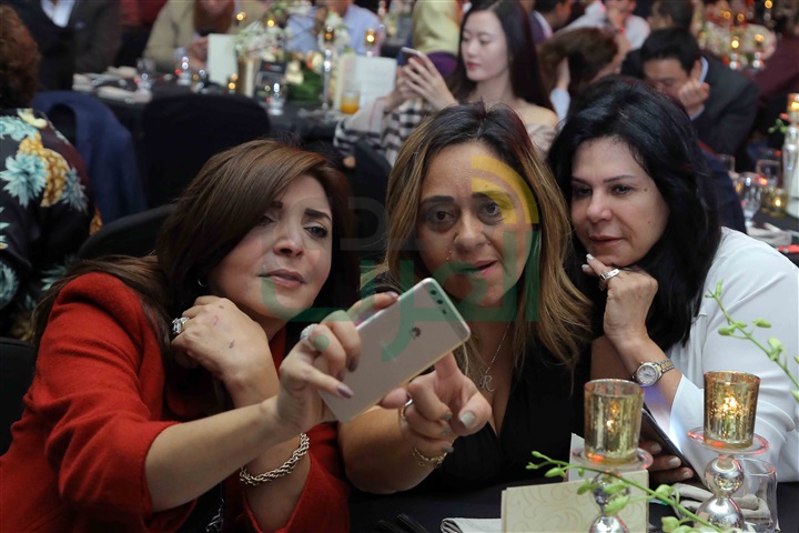 بالصور.. نيكول سابا تشارك بصورة سيلفي" الاحتفال باطلاق هواتفها الجديدة بالصور.. نيكول سابا تشارك بصورة سيلفي" الاحتفال باطلاق هواتفها الجديدة