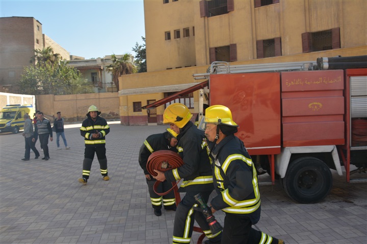 التعليم تطبق تدريب ميداني لإخلاء مدرسة لمواجهة الكوارث والأزمات