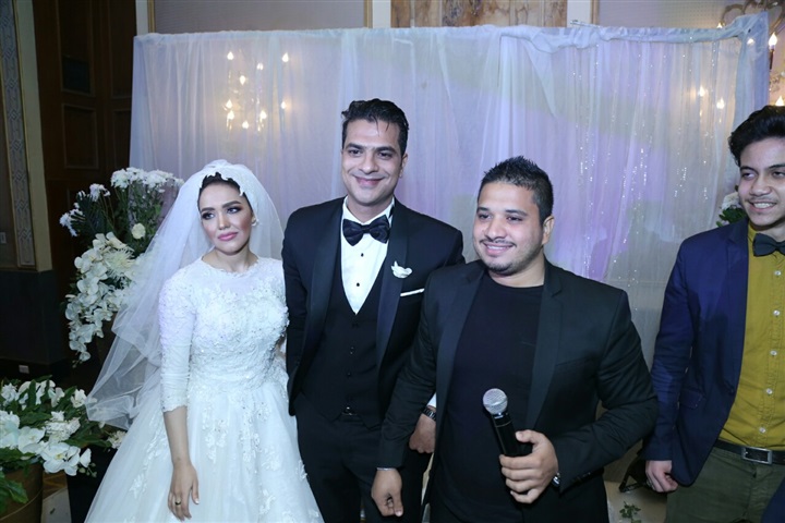 مصطفي حجاج يشعل حفل زفاف مصطفى أبو سريع