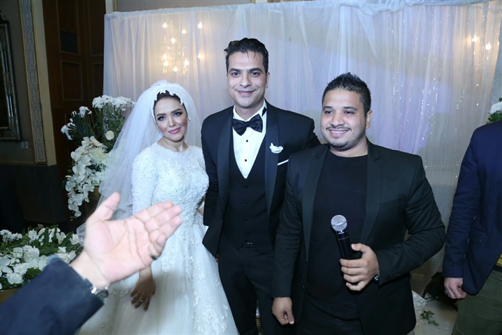 مصطفي حجاج يشعل حفل زفاف مصطفى أبو سريع