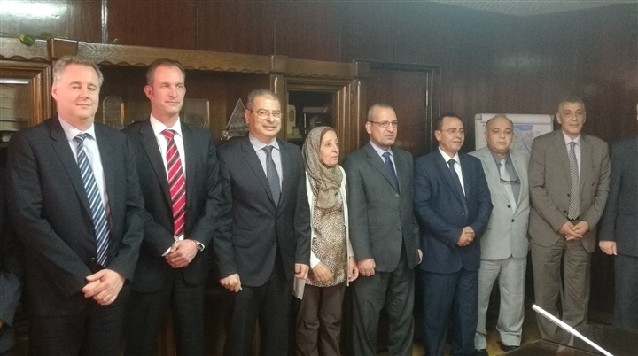 دسوقي يوقع عملية الطلمبات لكهرباء غرب القاهرة وأسيوط مع شركة KSB الألمانية دسوقي يوقع عملية الطلمبات لكهرباء غرب القاهرة وأسيوط مع شركة KSB الألمانية