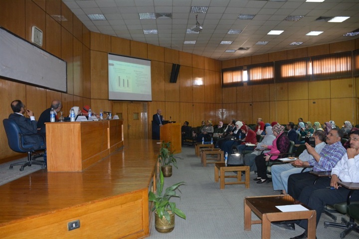 طبيب فرنسي يشارك فى مؤتمر طبي بجامعة أسيوط 