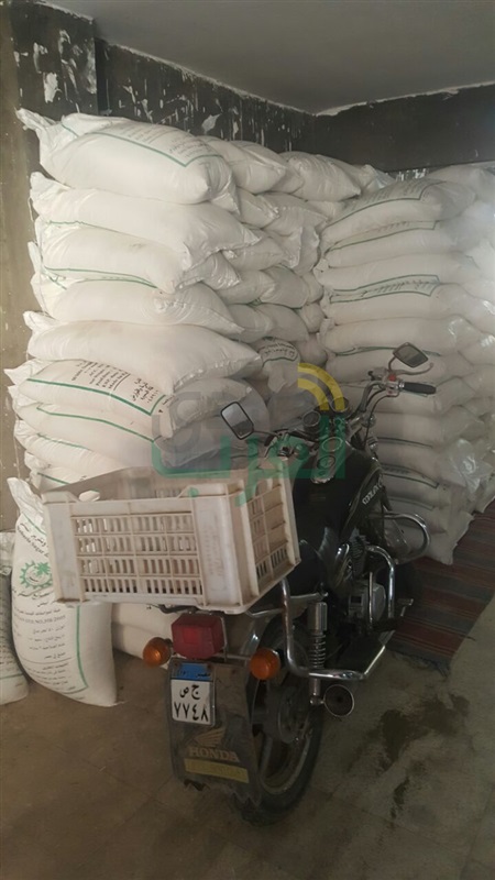 غلق مخزن والتحفظ على 6 أطنان سكر مجهول المصدر