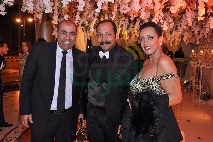 شاهد.. الصور الاولى من زفاف نجمه مسرح مصر ويزو شاهد.. الصور الاولى من زفاف نجمه مسرح مصر ويزو