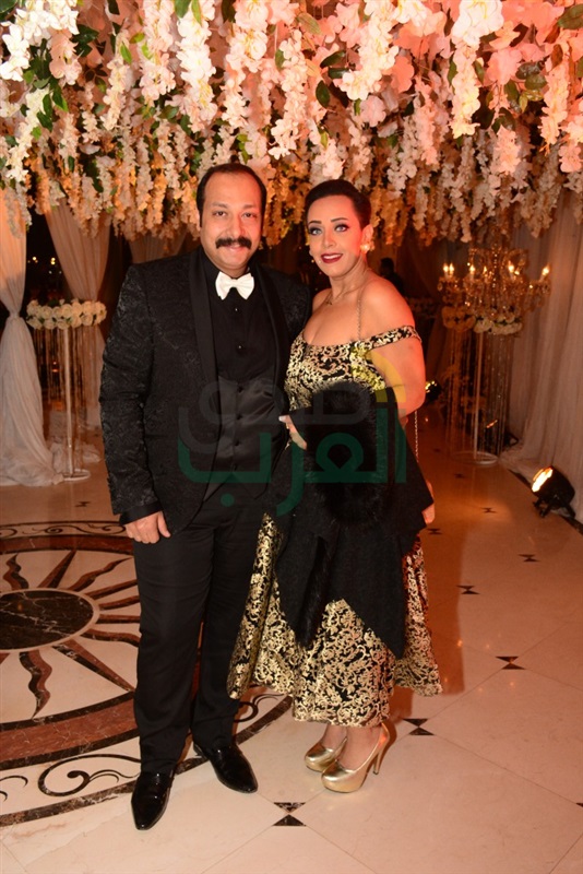 شاهد.. الصور الاولى من زفاف نجمه مسرح مصر ويزو شاهد.. الصور الاولى من زفاف نجمه مسرح مصر ويزو