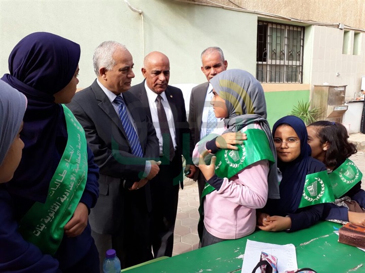 حجازى يشهد احتفالية مسابقة الرسم الفنى خلال متابعته العملية التعليمية بالقاهرة الجديدة