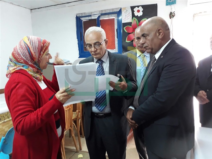 حجازى يشهد احتفالية مسابقة الرسم الفنى خلال متابعته العملية التعليمية بالقاهرة الجديدة