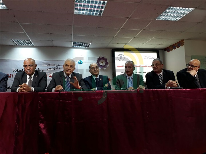 حجازى يشهد احتفالية مسابقة الرسم الفنى خلال متابعته العملية التعليمية بالقاهرة الجديدة