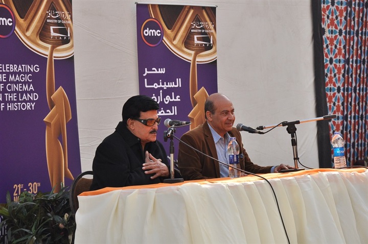 ندوة الفنان القدير سمير غانم على هامش مهرجان القاهرة السينمائي ندوة الفنان القدير سمير غانم على هامش مهرجان القاهرة السينمائي