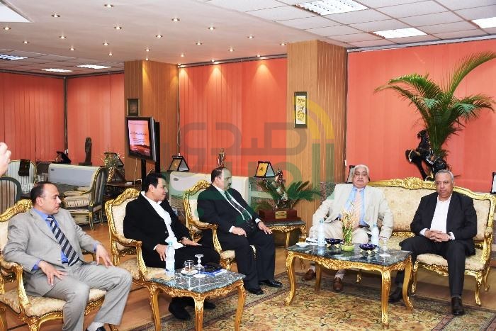 محافظ الشرقية يستقبل رئيس وأعضاء مجلس إدارة نادي الشرقية الجديد