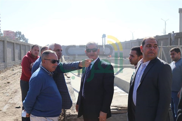 بالفيديو والصور.. محافظ كفرالشيخ يتابع رافع الغسيل مياه الشرب بشرق المدينة