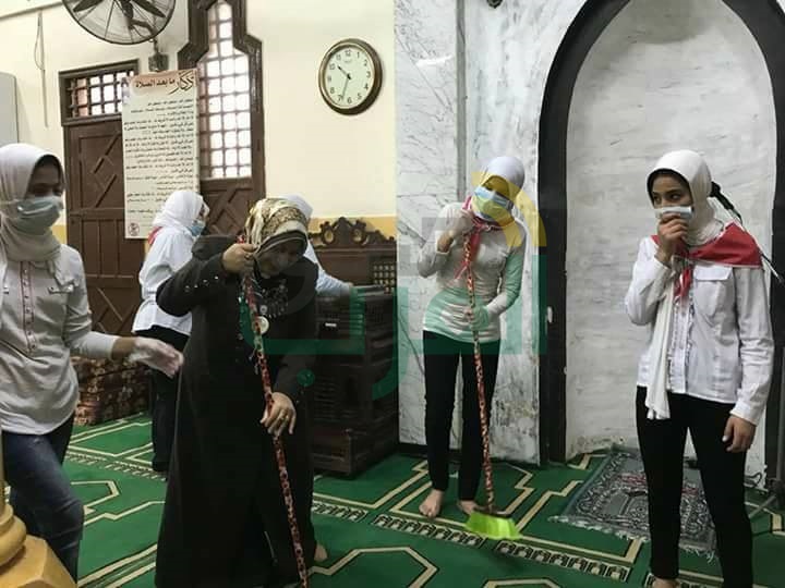 بالصور.."نظافة وتجميل المساجد " فى معسكر الخدمة العامة بغرب كفر الشيخ التعليمية