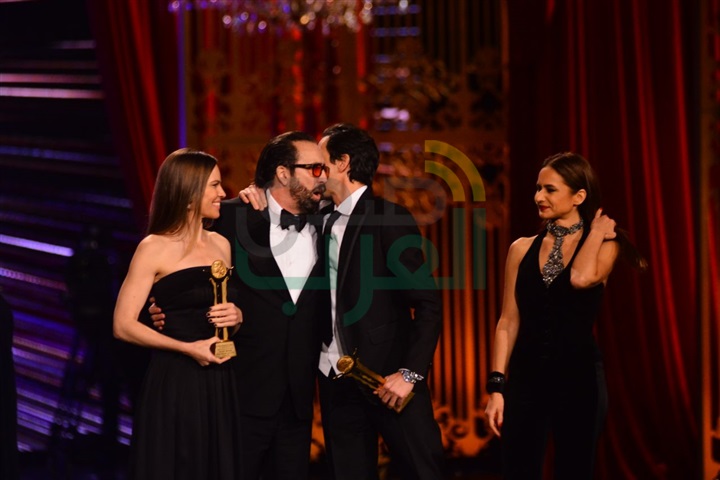  بالصور.. تكريم نيكولاس كيدج وهيلاري ونجوم مهرجان القاهرة السينمائي الدولي ال ٣٩