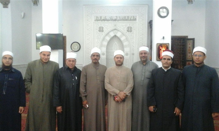 "الدفاع عن الدولة والوطن وحماية دور العبادة"..  خطبة الجمعة بمساجد الإسكندرية 