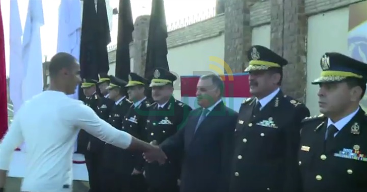 بالصور.. كلية الشرطة تستقبل الطلاب الجدد بلافتات ترحيب وموسيقى عسكرية