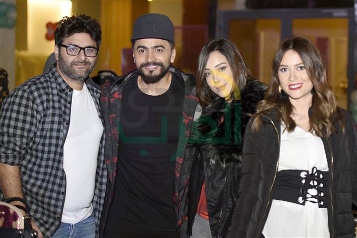 بالصور.. وليد منصور يحتفل بعيد ميلاد خديجة بحضور كثيف للنجوم على رأسهم تامر حسني بالصور.. وليد منصور يحتفل بعيد ميلاد خديجة بحضور كثيف للنجوم على رأسهم تامر حسني