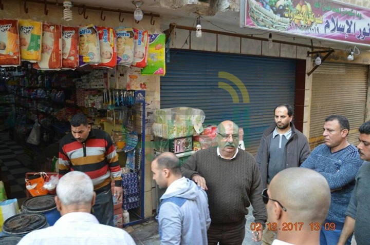 رئيس حي العجمي يقود حملة مكبرة لعودة الانضباط للشارع السكندري