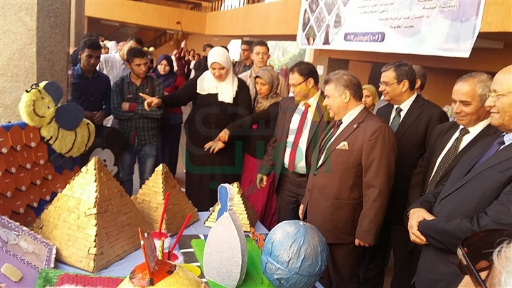 افتتاح معرض الإبداعات الفنية لطلاب نوعية بنها