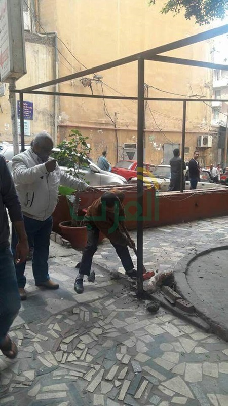 محاربة ظاهرة الاشغالات بحي وسط بالإسكندرية