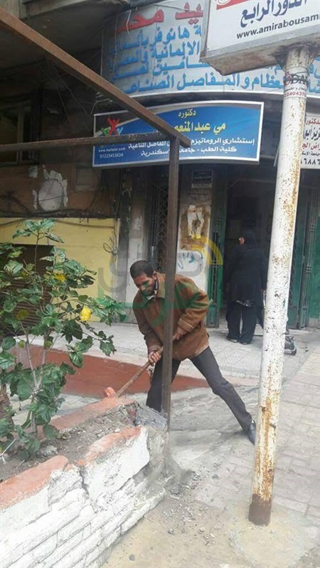 محاربة ظاهرة الاشغالات بحي وسط بالإسكندرية