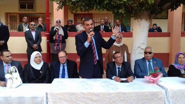 رمضان و السنجري يشهدان فعاليات معرض مبارده تحدي القراءة العربي