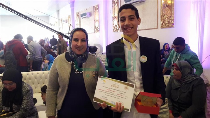 وكيل تعليم كفر الشيخ يكرم المخترعين والموهوبين المتميزين في مسابقة "واحة الإبداع"