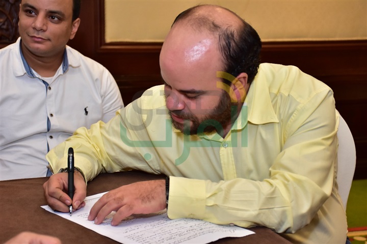 أشرف عبد الباقي شهد على عقد قران محمد عبد الرحمن "توتا" نجم مسرح مصر بفندق جي دبلو ماريوت أشرف عبد الباقي شهد على عقد قران محمد عبد الرحمن "توتا" نجم مسرح مصر بفندق جي دبلو ماريوت