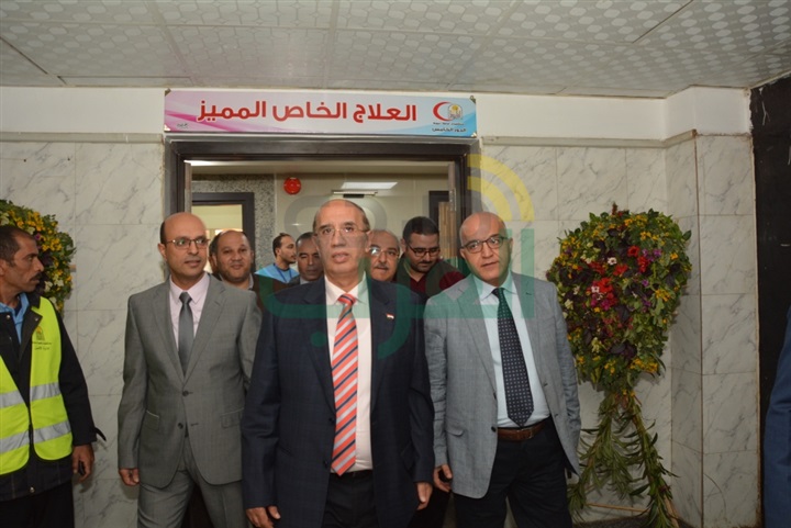 رئيس جامعة أسيوط يفتتح جناحاً للعلاج الخاص والمميز بالمستشفى الجامعي