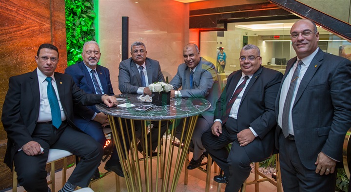 الأهلي المصري يطور أحد أقدم وأعرق فروعه بوسط القاهرة الأهلي المصري يطور أحد أقدم وأعرق فروعه بوسط القاهرة