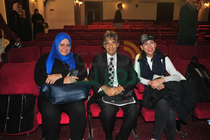 بالصور.. تكريم نجوم المسرح بختام مهرجان نقابة المهن التمثيلية المسرحي بمسرح النهار بالصور.. تكريم نجوم المسرح بختام مهرجان نقابة المهن التمثيلية المسرحي بمسرح النهار