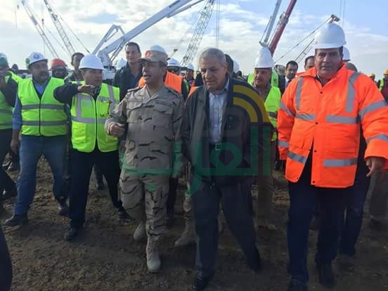 محلب ومستشار الرئيس للتخطيط يتفقدان مشروع أنفاق بورسعيد