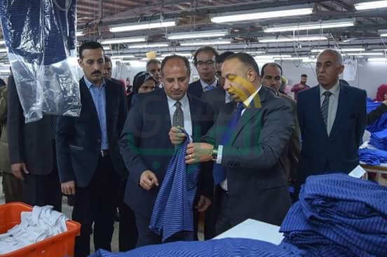 محافظ الإسكندرية : يتفقد مصانع أليكس اباريلز بالمنطقة الحرة ويطمئن علي العمالة بها 