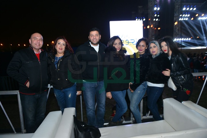 بالصور .. الجمهور يتحدي برودة الجو ويتوافد بالآلاف على حفل حماقي ب ٦أكتوبر بالصور .. الجمهور يتحدي برودة الجو ويتوافد بالآلاف على حفل حماقي ب ٦أكتوبر