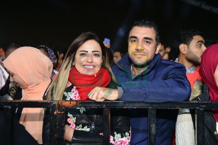 بالصور .. الجمهور يتحدي برودة الجو ويتوافد بالآلاف على حفل حماقي ب ٦أكتوبر بالصور .. الجمهور يتحدي برودة الجو ويتوافد بالآلاف على حفل حماقي ب ٦أكتوبر