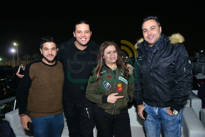 بالصور .. الجمهور يتحدي برودة الجو ويتوافد بالآلاف على حفل حماقي ب ٦أكتوبر بالصور .. الجمهور يتحدي برودة الجو ويتوافد بالآلاف على حفل حماقي ب ٦أكتوبر