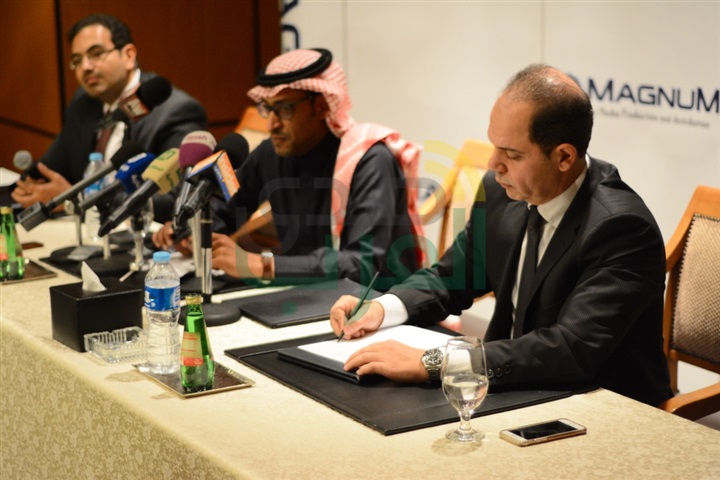 بالصور.. التلفزيون السعودي يتعاقد علي مسلسل الزعيم رمضان المقبل بالصور.. التلفزيون السعودي يتعاقد علي مسلسل الزعيم رمضان المقبل