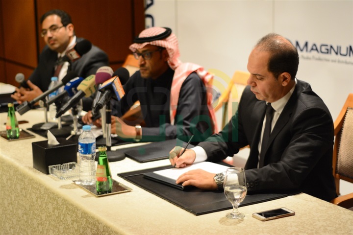 بالصور.. التلفزيون السعودي يتعاقد علي مسلسل الزعيم رمضان المقبل بالصور.. التلفزيون السعودي يتعاقد علي مسلسل الزعيم رمضان المقبل