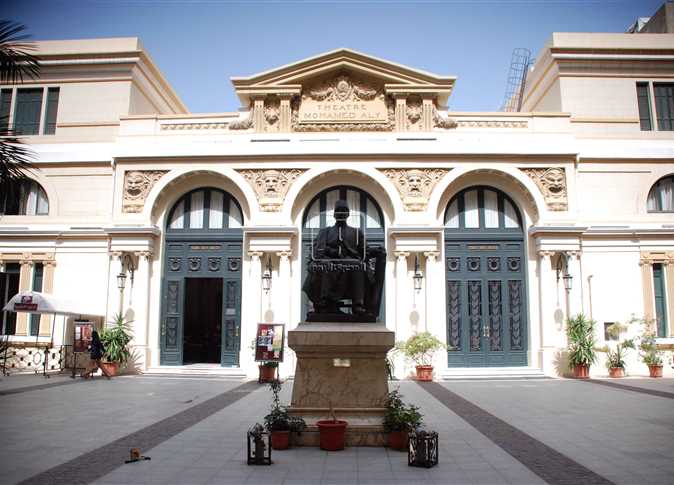 تدشين صالون ثقافي دوري بأوبرا الأسكندرية تدشين صالون ثقافي دوري بأوبرا الأسكندرية