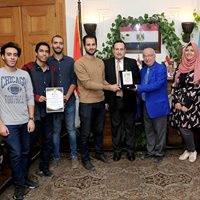 قنصوة يستقبل الطلاب الفائزين بالمركز الأول في معرض القاهرة الدولي للإبتكار قنصوة يستقبل الطلاب الفائزين بالمركز الأول في معرض القاهرة الدولي للإبتكار