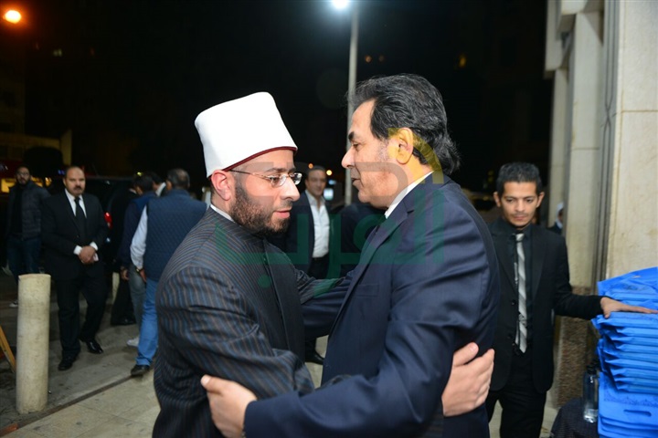 بالصور نجوم الفن والاعلام في عزاء والدة زوجه خيري رمضان بالصور نجوم الفن والاعلام في عزاء والدة زوجه خيري رمضان